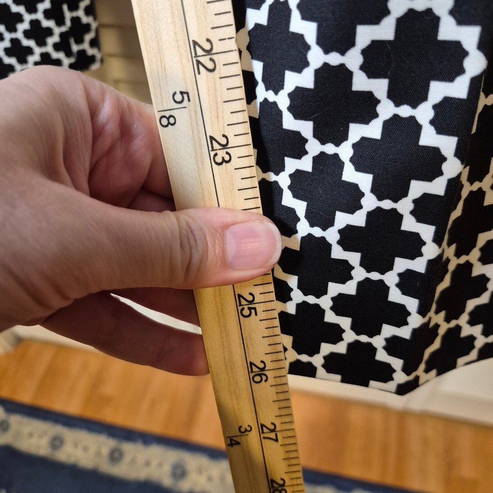 White House Black Market Slim Ankle Pants 8R Black White Geometric Pattern‎ - Picture 5 of 11